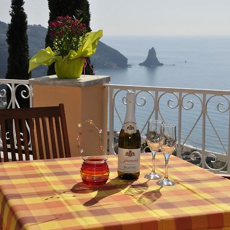 Stella'S Apartments Агиос-Гордиос Экстерьер фото