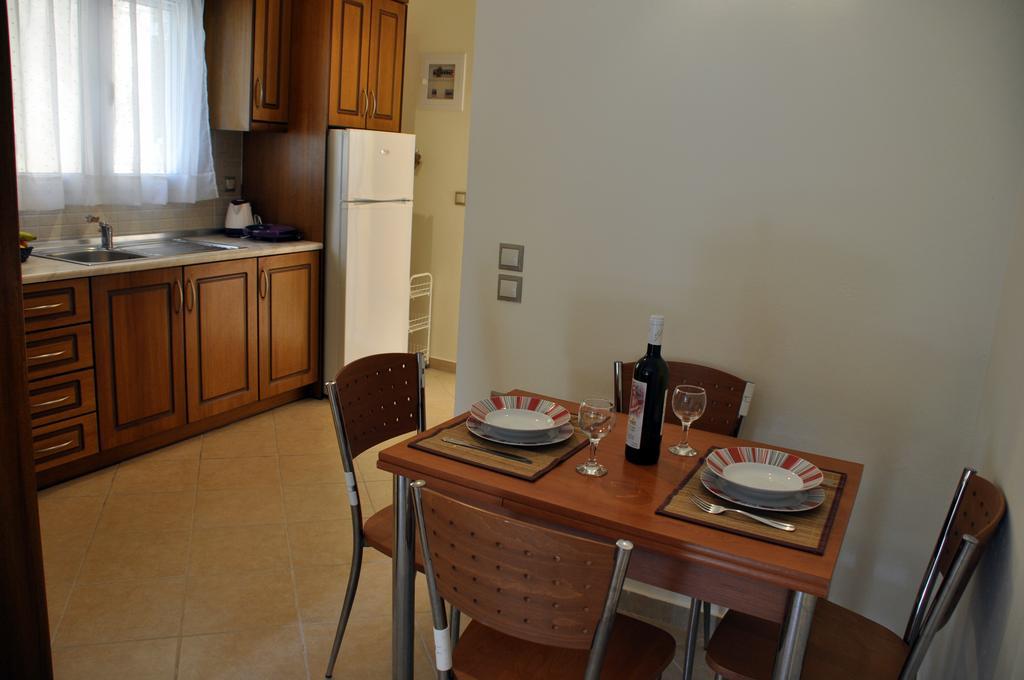 Stella'S Apartments Агиос-Гордиос Экстерьер фото