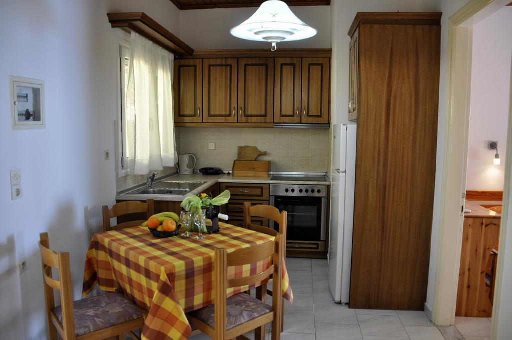 Stella'S Apartments Агиос-Гордиос Экстерьер фото